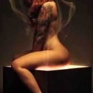 Meet your Posher, Hillary